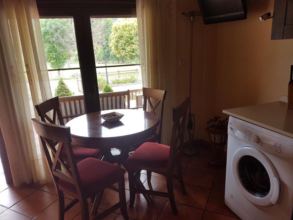 Apartamentos El Pedrayu 오니스 외부 사진